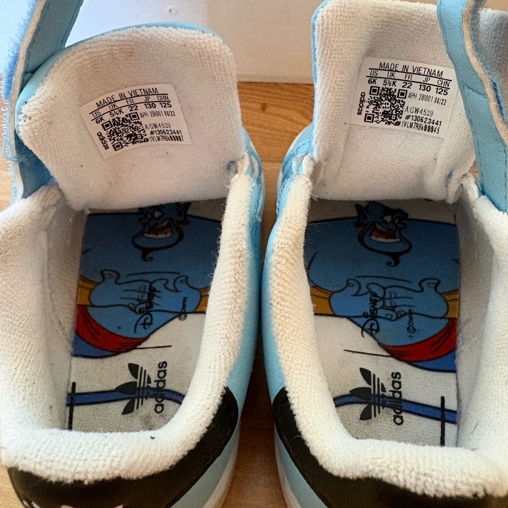 Adidas Kids' Light Blue Stan Smith Disney's Genie Sneakers - Picture 8 of 10